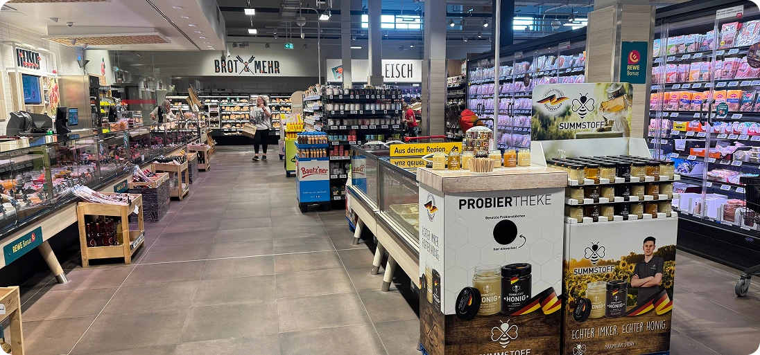 Verkaufsdisplay und Probiertheke von SUMMSTOFF